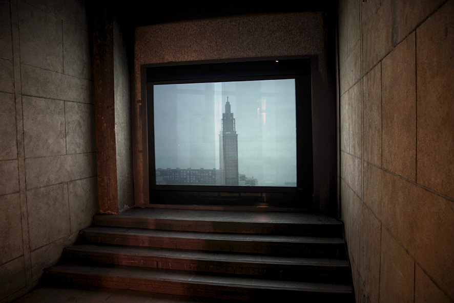 Empire, On ne choisit pas ses rêves (d'après Andy Warhol), Église Saint Joseph d'Auguste Perret, Installation vidéo sur la « starification » du centre reconstruit de la ville du Havre, « Presents(s) », parcours d'expositions 2006.